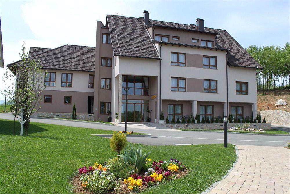 Hotel Degenija Seliste Dreznicko Exteriér fotografie