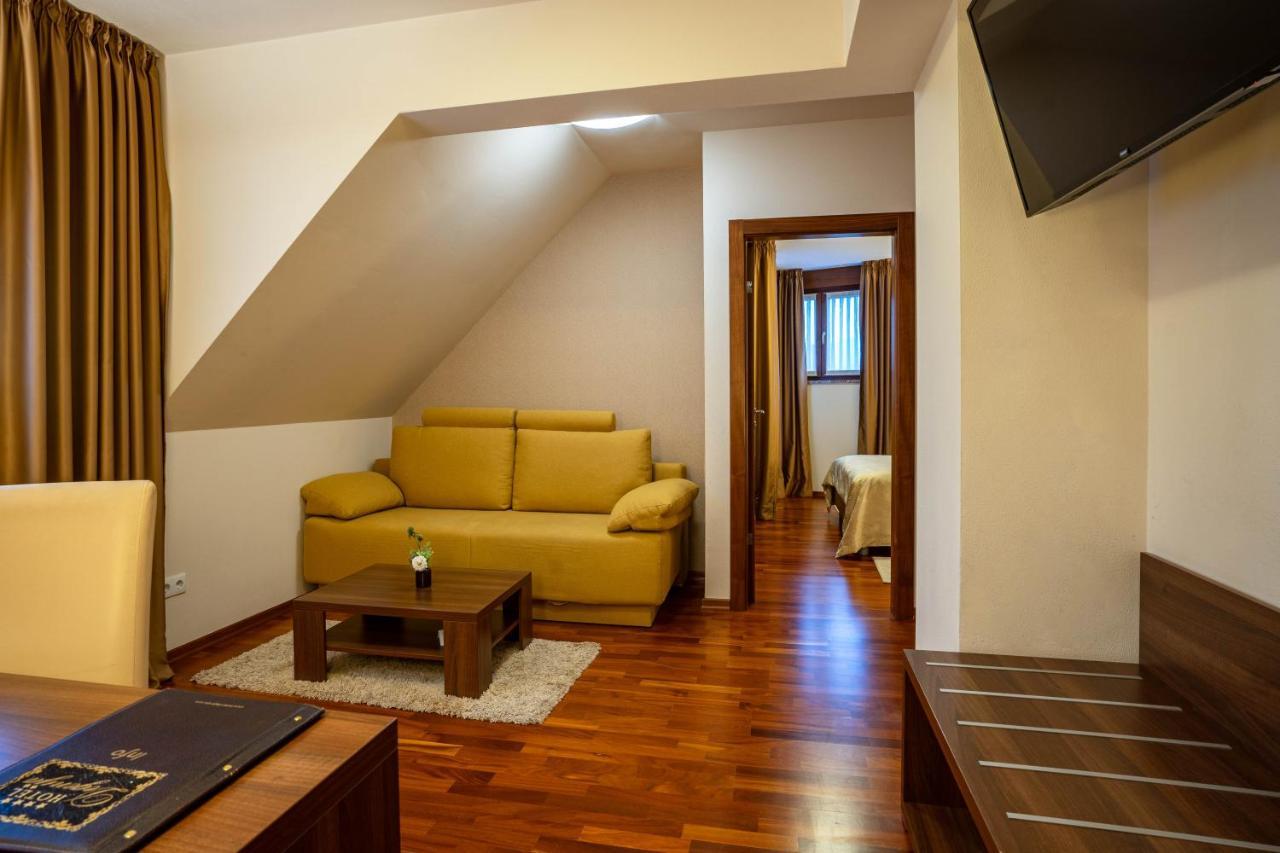 Hotel Degenija Seliste Dreznicko Exteriér fotografie