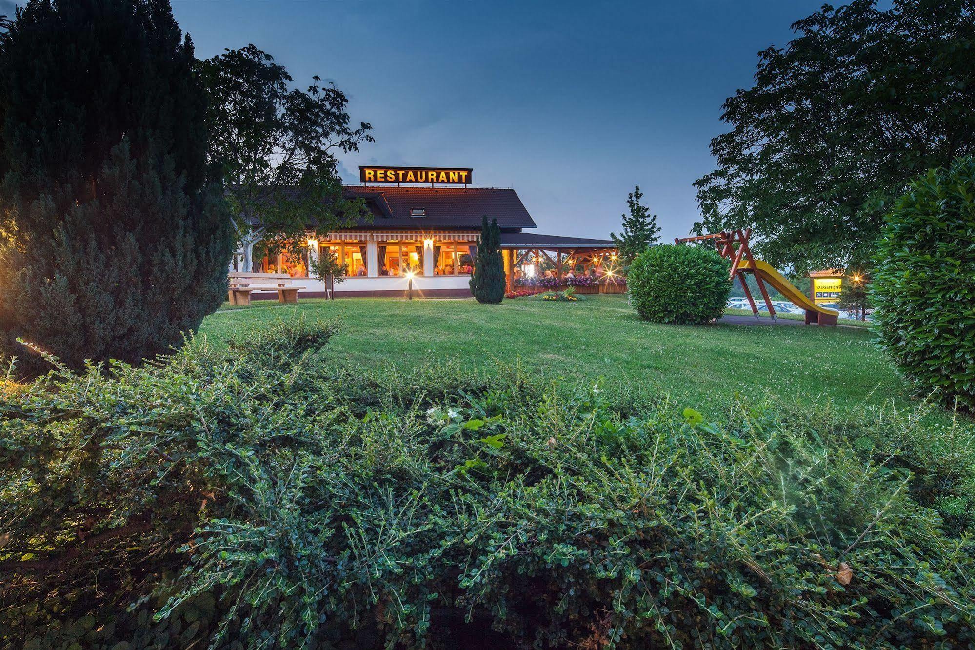 Hotel Degenija Seliste Dreznicko Exteriér fotografie